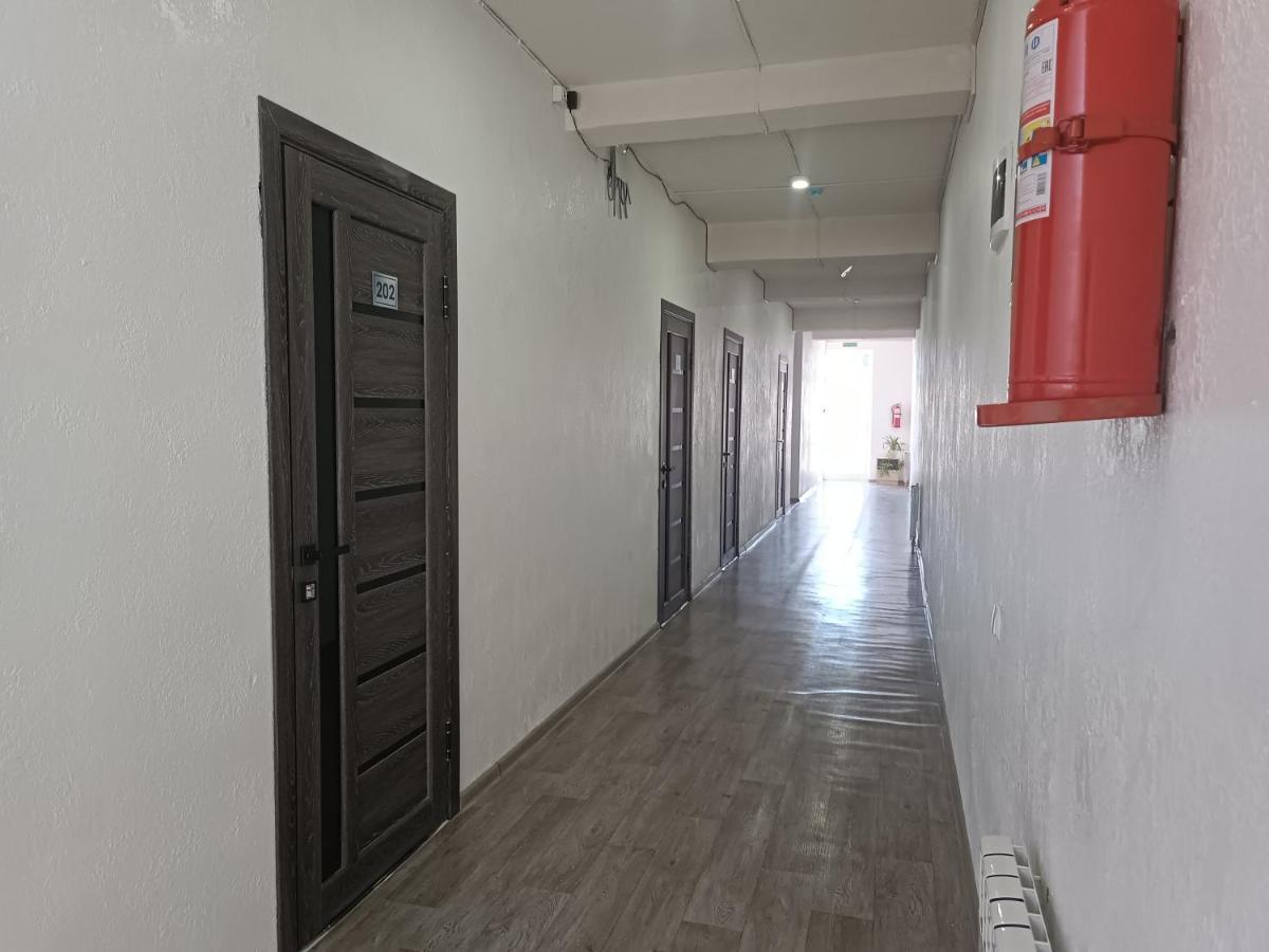 Nomad Inn Bishkek Ngoại thất bức ảnh