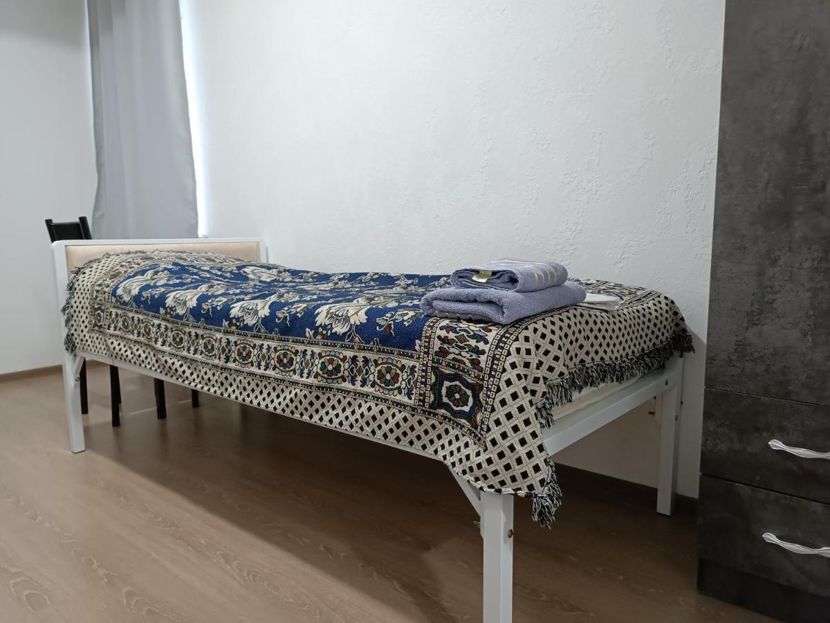 Nomad Inn Bishkek Ngoại thất bức ảnh