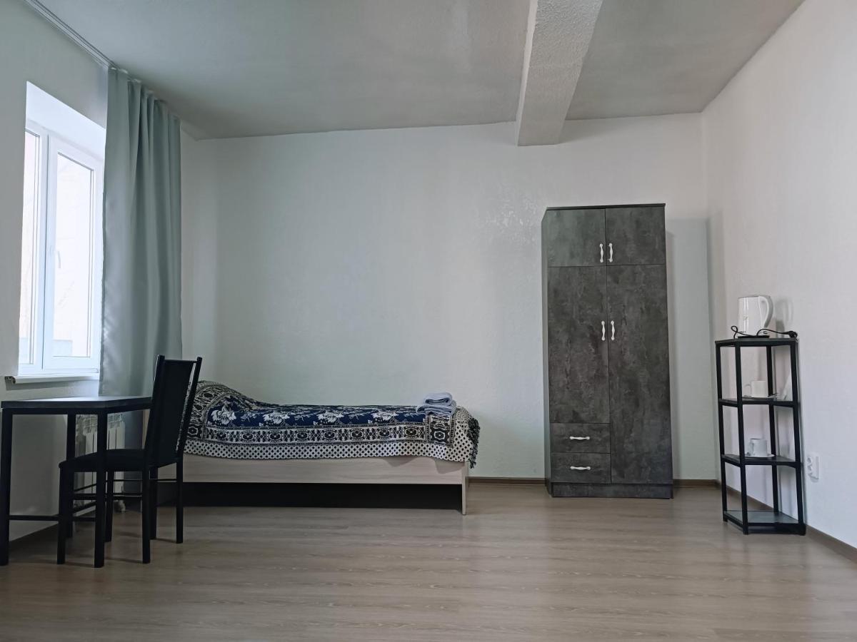 Nomad Inn Bishkek Ngoại thất bức ảnh